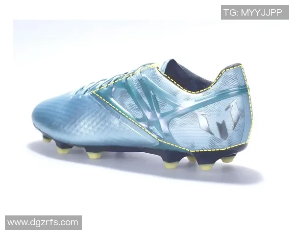 哪个足球明星的足球鞋设计最为酷炫引领潮流成为球迷热议焦点