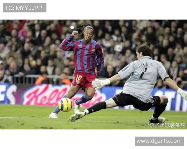 足球历史经典传奇球星排名盘点 回顾老一辈球员的巅峰时刻与辉煌成就